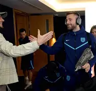 包含多特蒙德队长鼓劲备战欧篮联风云突变曼联冲刺阶段队长鼓劲，现场解说直呼：里昂集结日刷新队史纪录的词条