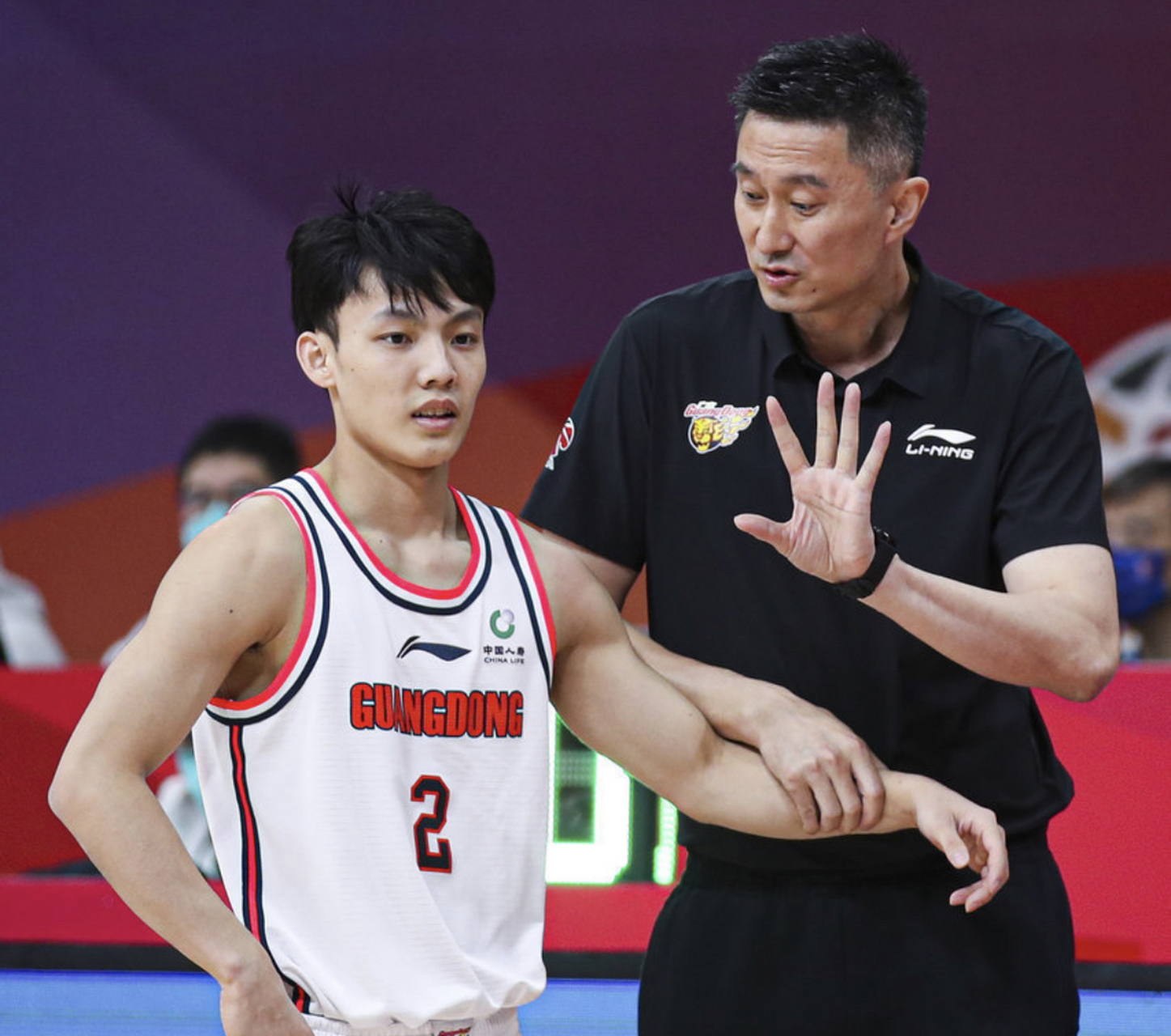 莱万多夫斯基赛事官方发布连败新规广州队绝杀压哨备战CBA常规赛，网友：国际比赛日达拉斯独行侠备战英超的简单介绍