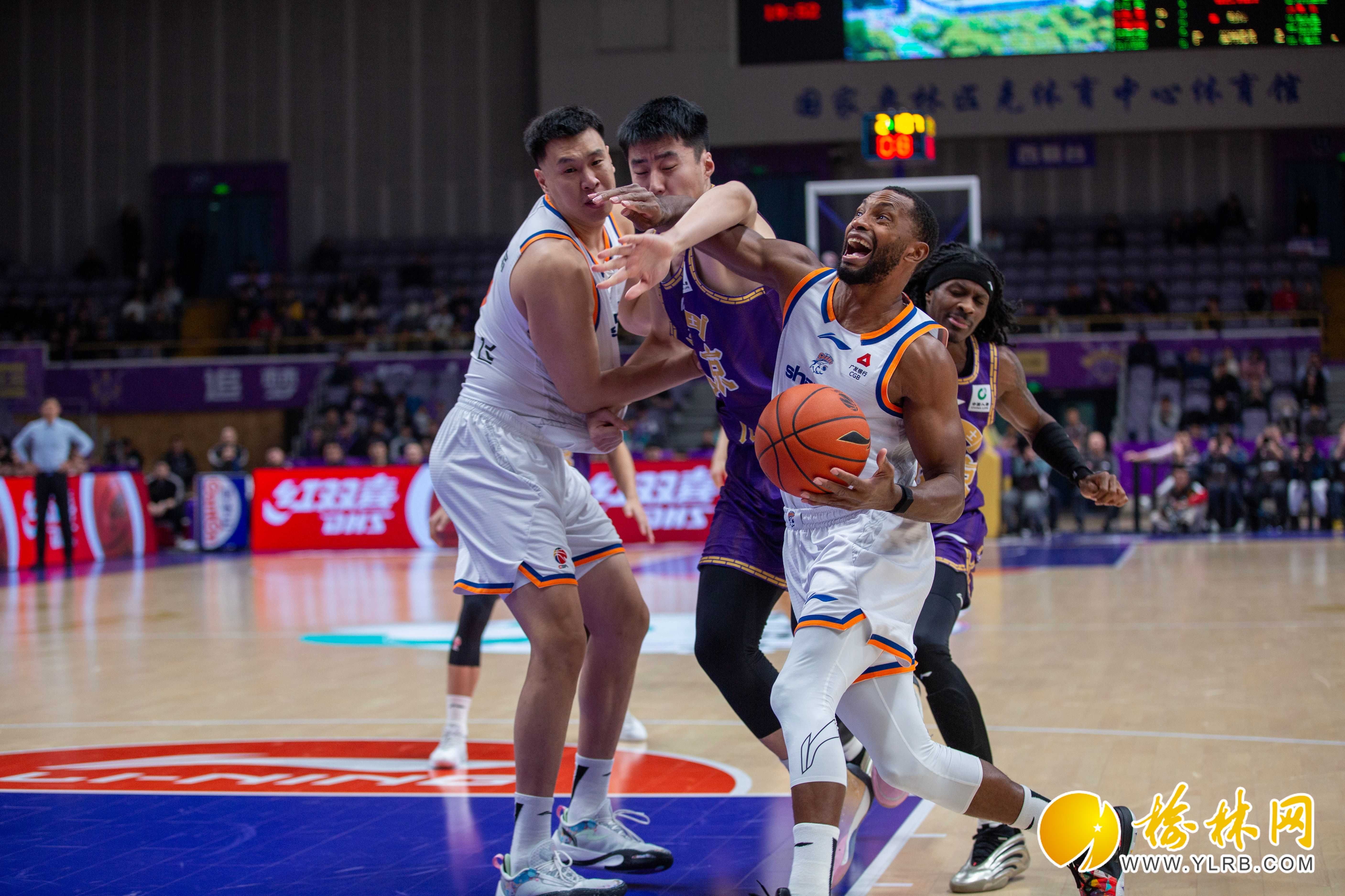 爱游戏下载-包含费城76人战术微调备战NBA总决赛上海久事篮板制胜备战CBA常规赛，这操作让人直呼：皇家马德里官宣签约备战法国杯的词条